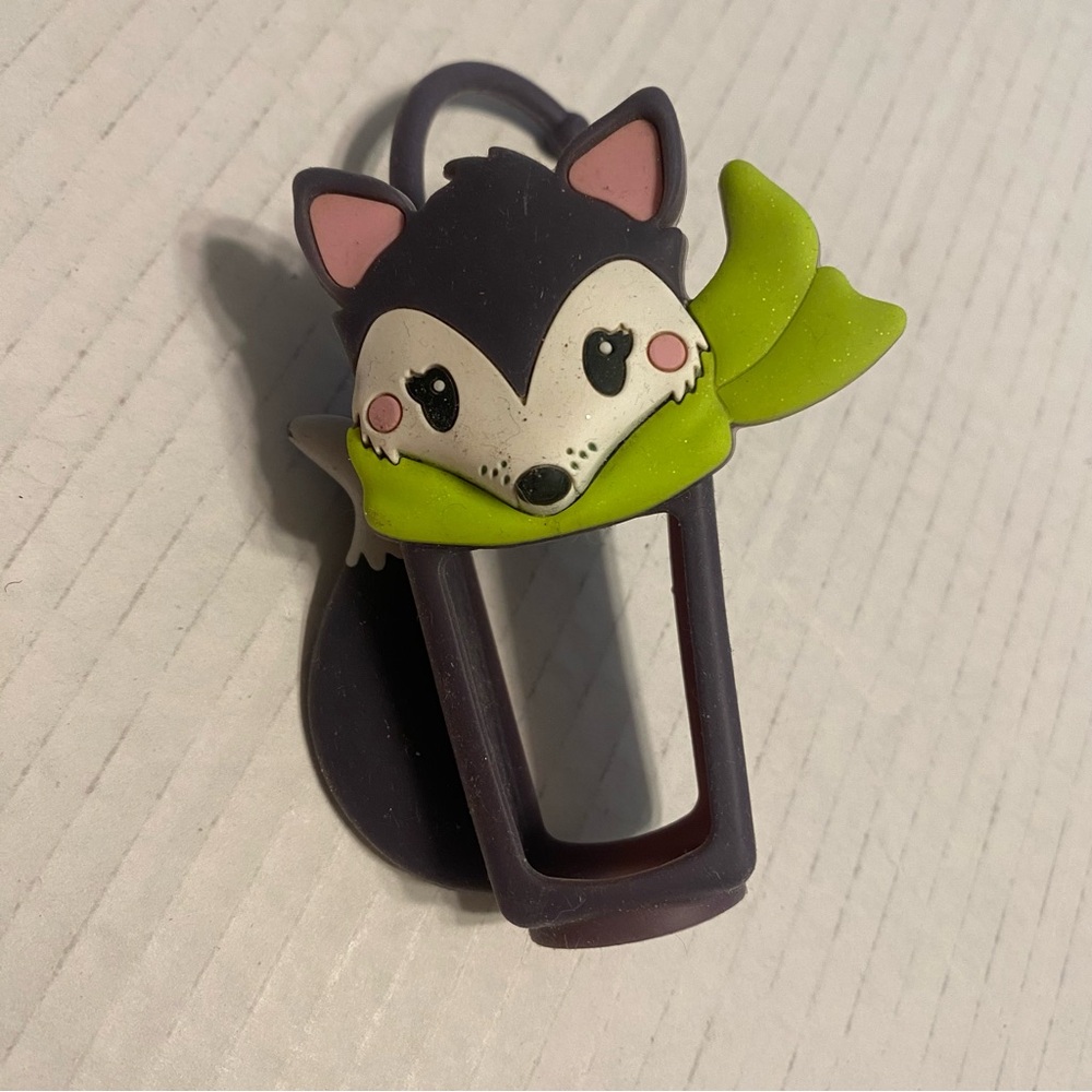 Bath and Body Works Fall Gray Fox Hand Sanitizer holder